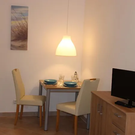 Appartementhaus Moewe 3* אינזל פואל